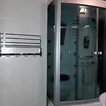 Mano 호텔