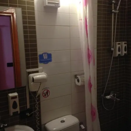 Ξενοδοχείο Mano *