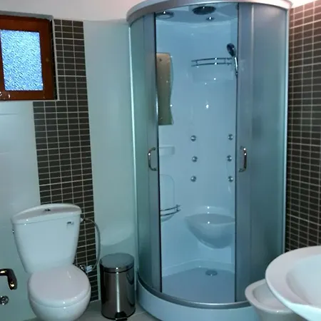 Mano Ξενοδοχείο Κορυτσά