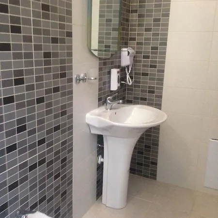 Ξενοδοχείο Mano *