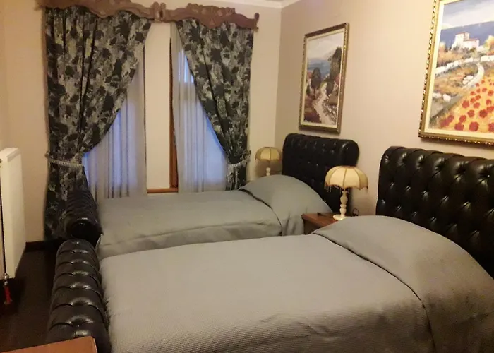 Otel Mano