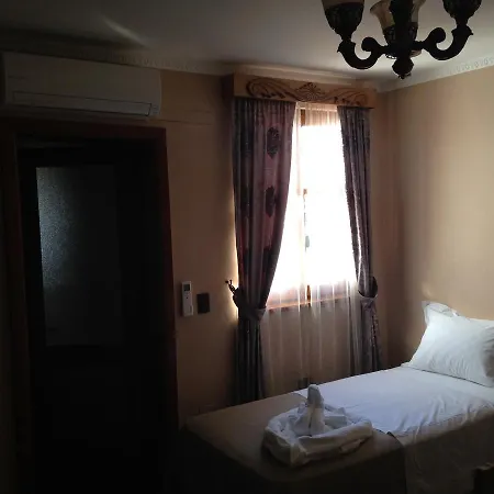 Hotel Mano Korce