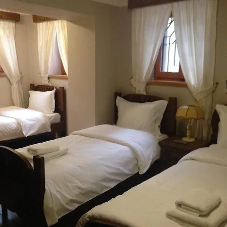 Mano Hotel *